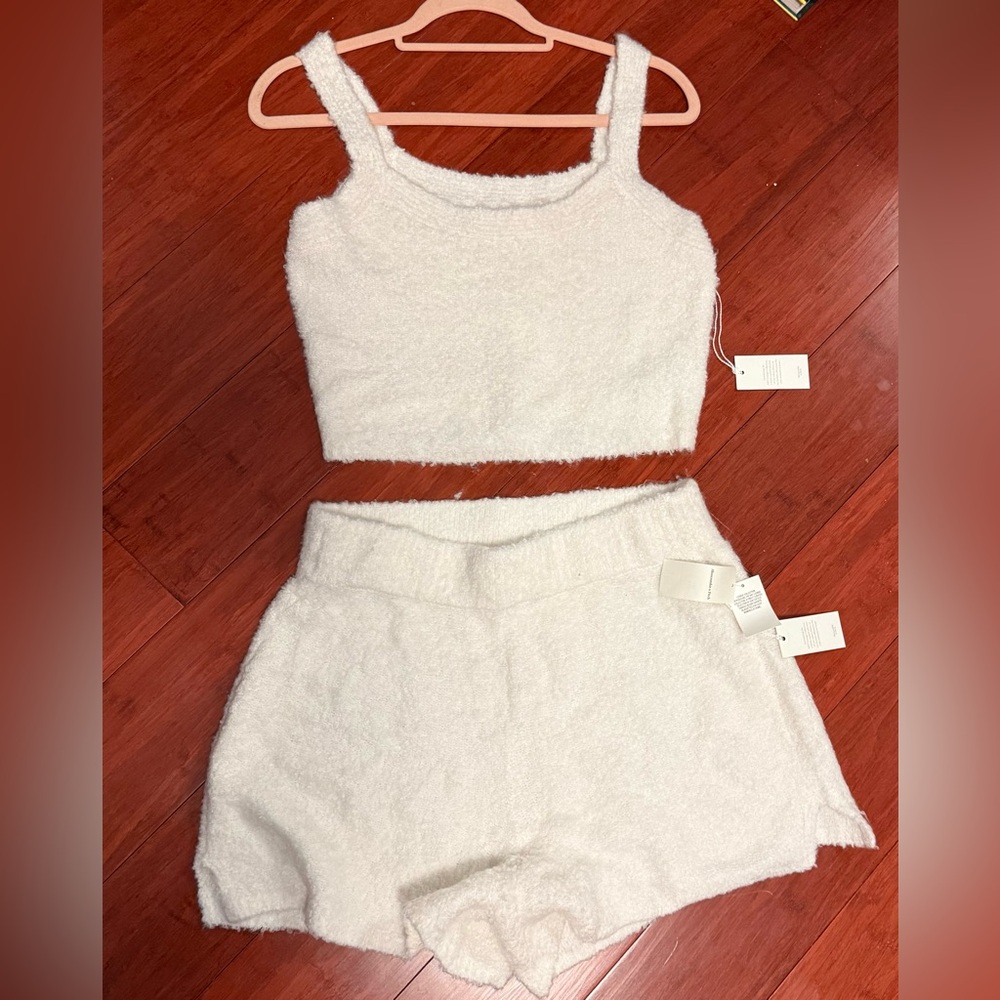 NWT Abercrombie & Fitch Fuzzy Tank and Shorts Set